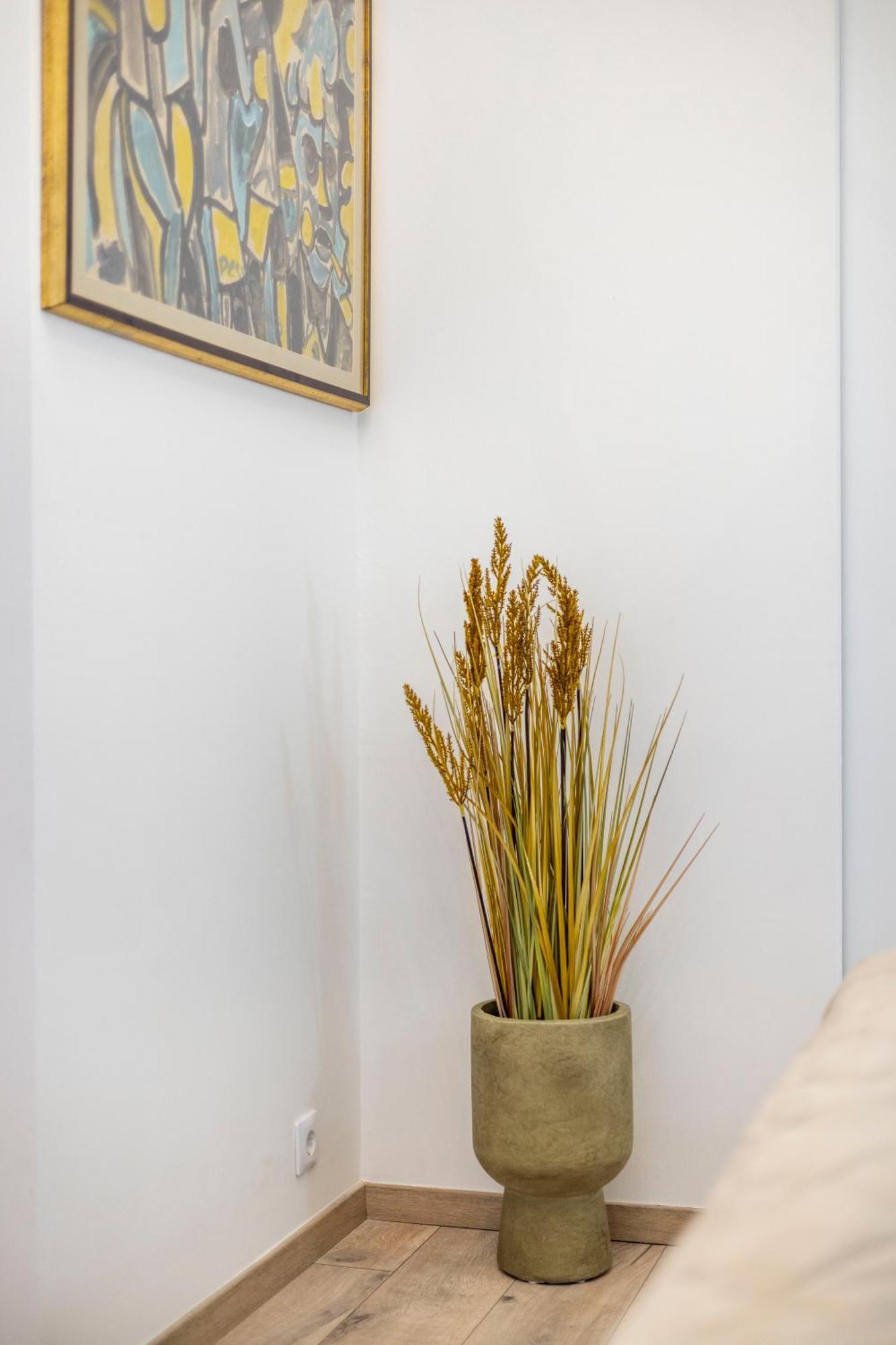 Luxurious Central 4Bedrm 3Bathrm Residence W/ Balcony Budapest Kültér fotó