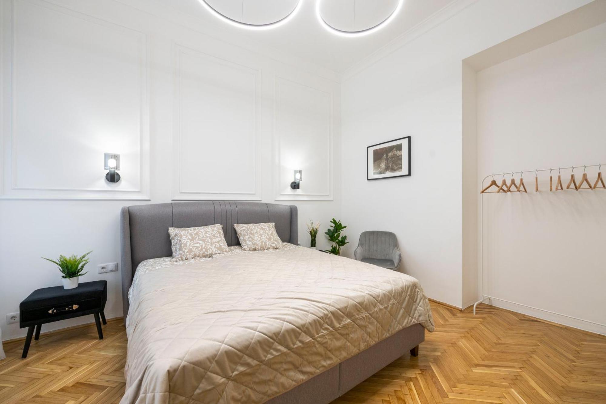 Luxurious Central 4Bedrm 3Bathrm Residence W/ Balcony Budapest Kültér fotó