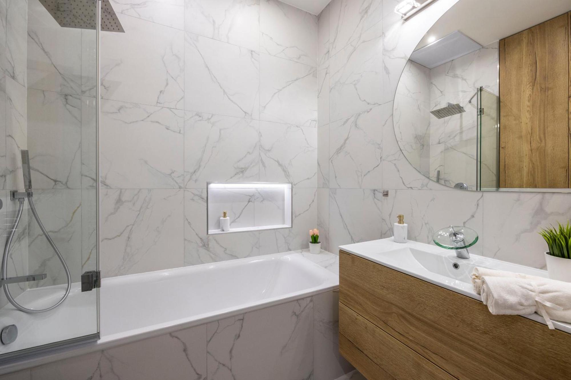 Luxurious Central 4Bedrm 3Bathrm Residence W/ Balcony Budapest Kültér fotó