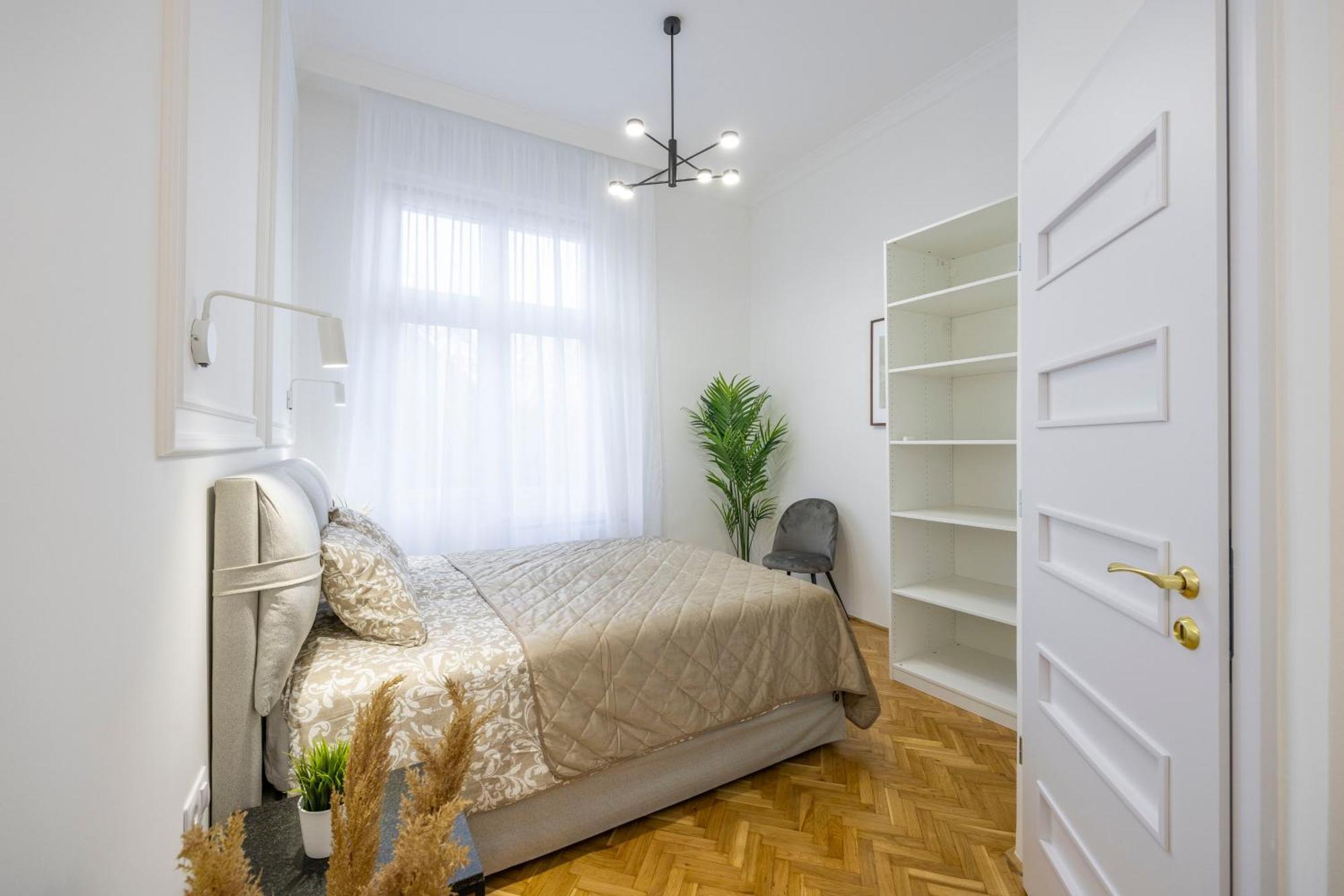 Luxurious Central 4Bedrm 3Bathrm Residence W/ Balcony Budapest Kültér fotó
